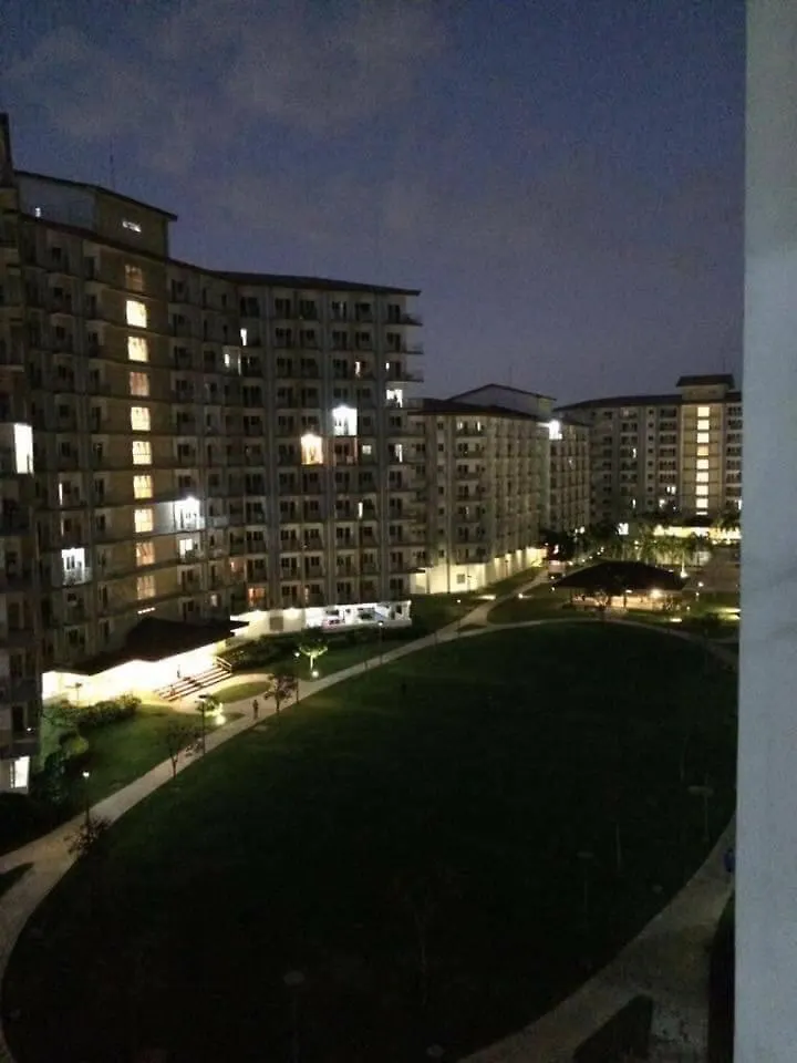 Field Residence Staycation Μανίλα Διαμέρισμα